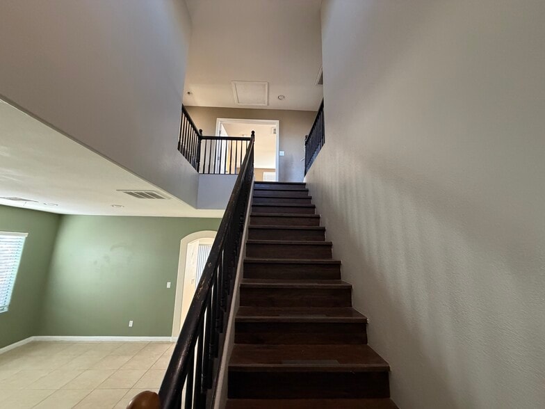 Building Photo - 9196 Grand Sunburst Ct
