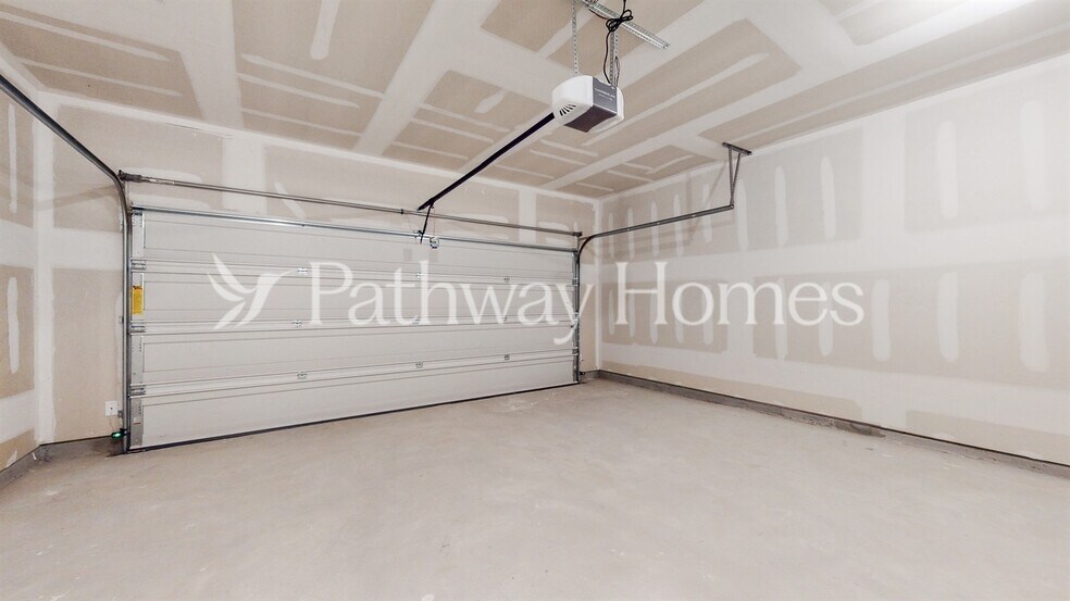 Building Photo - 8357 Hawkview Dr