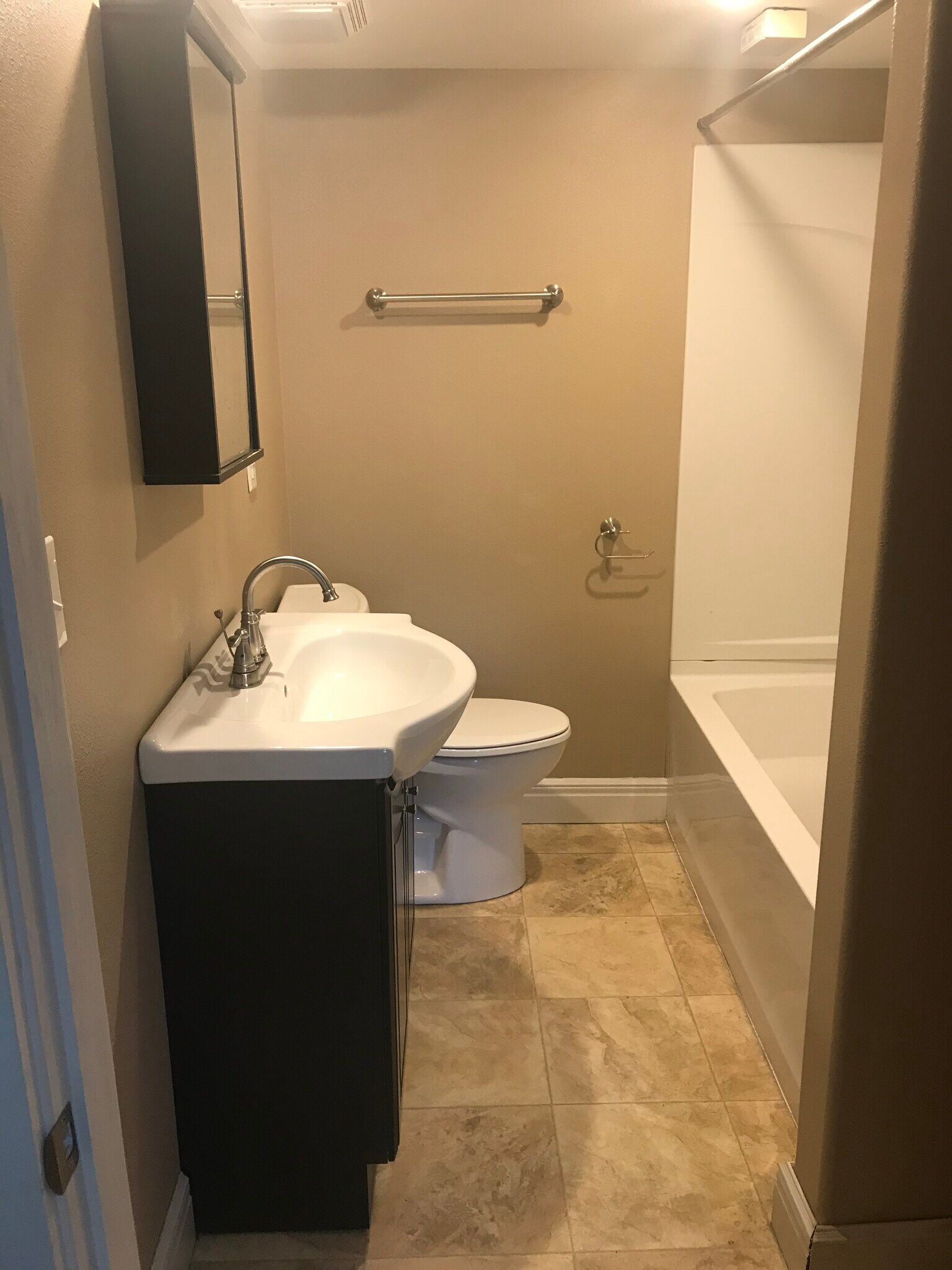 Bathroom - 128 W Chestnut St