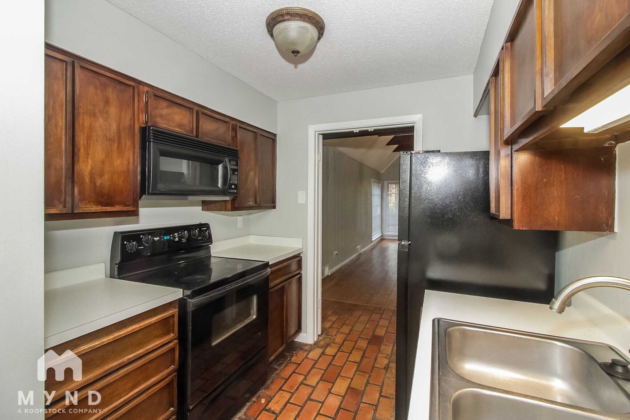 Building Photo - 2201 Montego Dr