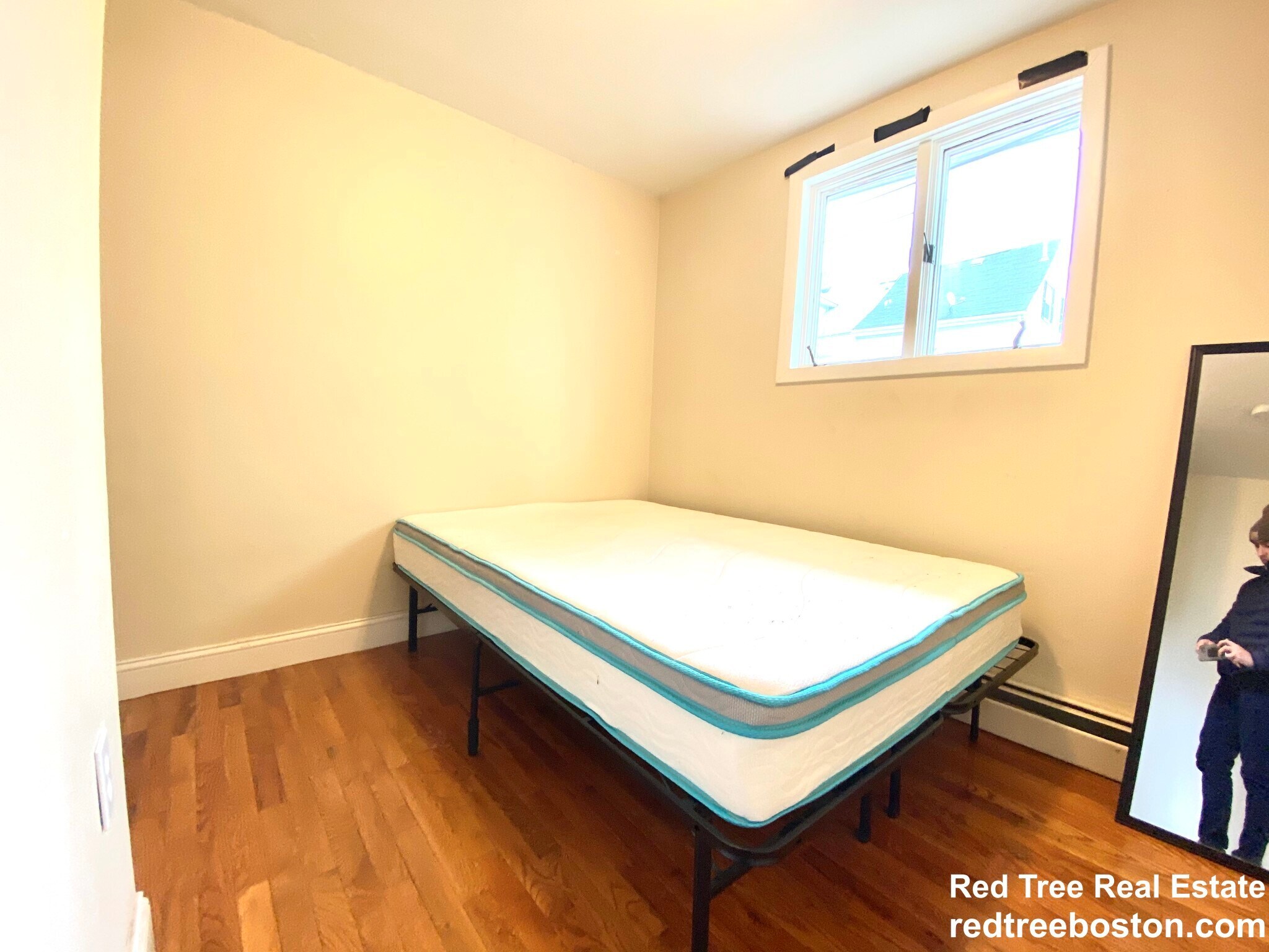 Building Photo - 238 Everett St