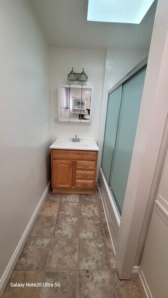 Building Photo - 3676 3rd Ave