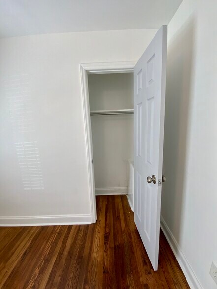 Building Photo - 1013 Allen St