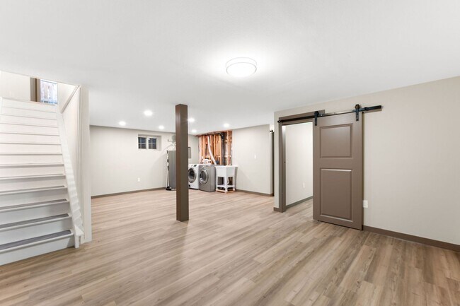 Building Photo - 4BD, 2BA Arvada Half-Duplex with 1-Car Garage and Back Yard