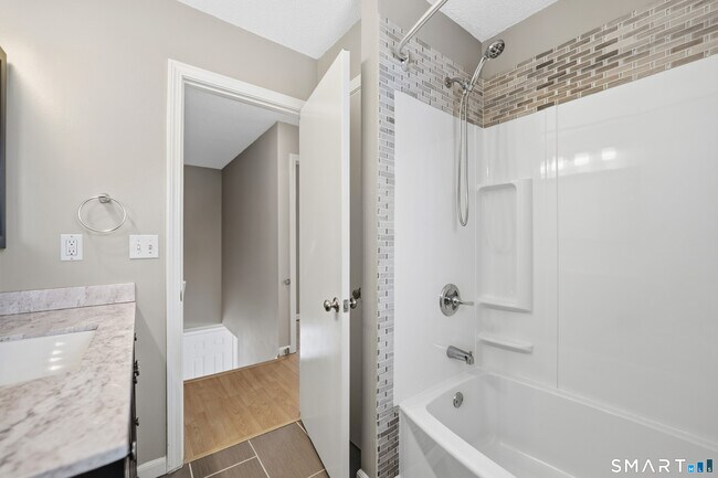 Building Photo - 84 Brookside Cir