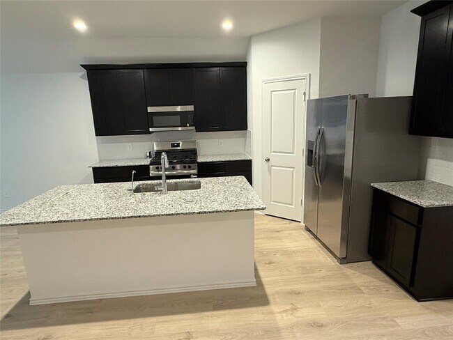 Building Photo - 1426 Windom Court Way