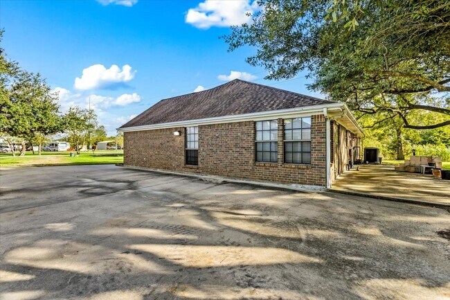 Building Photo - 2906 Avenue S