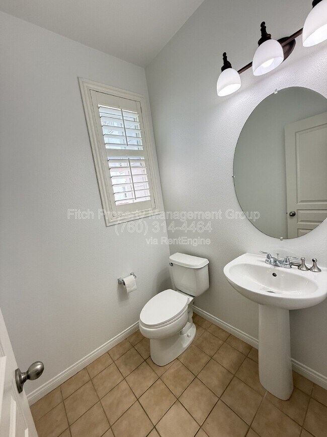 Building Photo - 815 Harbor Cliff Way