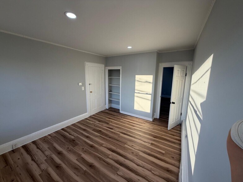 Building Photo - 51 Columbia Ave