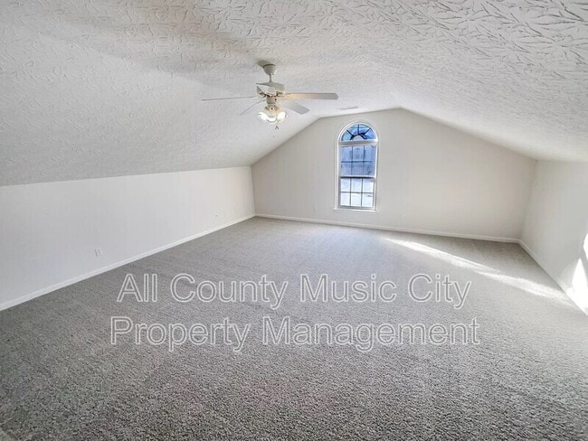 Building Photo - 1945 Stoney Meadow Dr