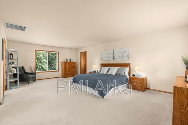 Building Photo - 19703 SE 128th Way