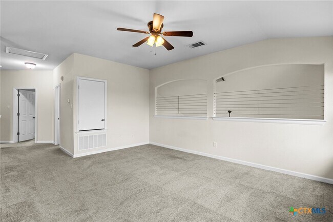 Building Photo - 5621 Bedrock Dr