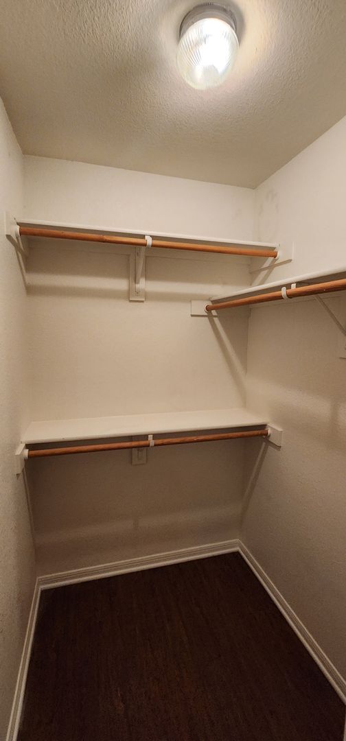 Building Photo - 3 Bedroom 2 Bath off Clear Creek Viewable ...