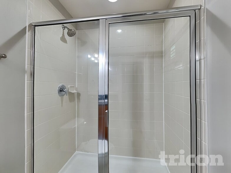 Building Photo - 7690 W Berkeley Rd