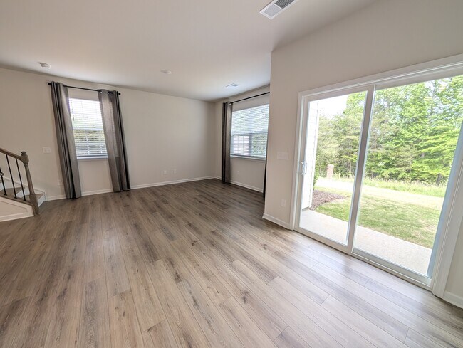Building Photo - 1802 Pheasant Trce Cir