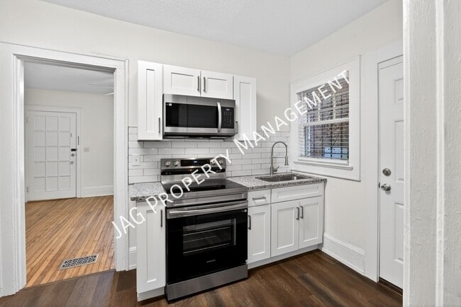 Building Photo - 2512 Park St