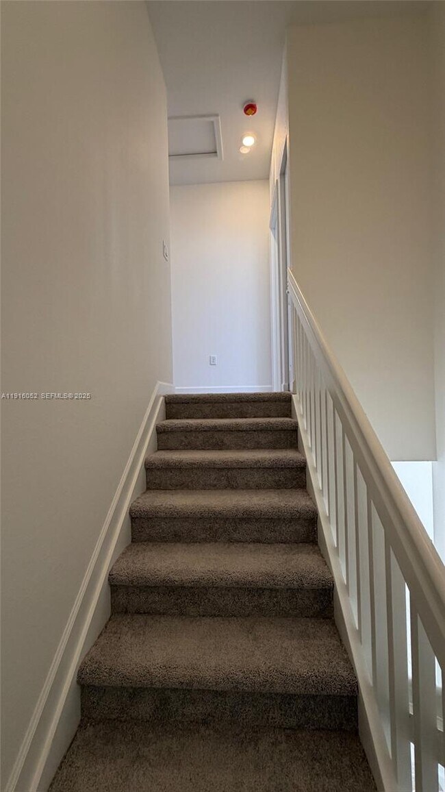 Building Photo - 15600 SW 276th Terrace