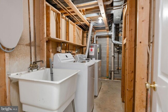 Building Photo - 8207 Cedar Landing Ct