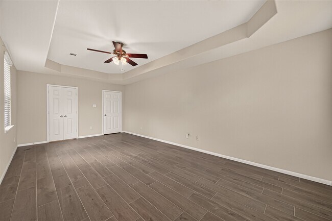 Building Photo - 3327 Fairmont Hills Ln
