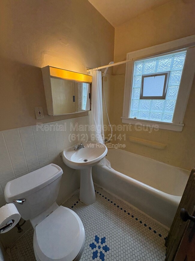 Building Photo - 3318 N Penn Ave