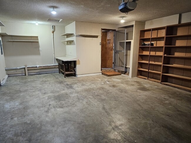 Building Photo - 11019 NW 33rd Ave