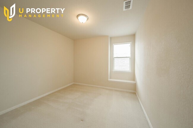 Building Photo - Gorgeous 2-story house in Denton