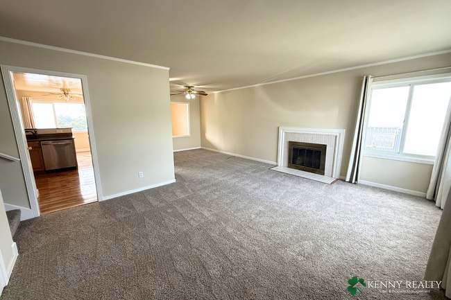 Building Photo - Bright 3-Bedroom Home with Large Backyard in South San Francisco