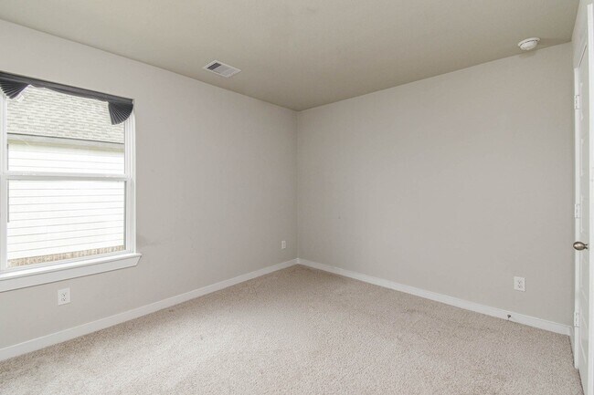 Building Photo - 18307 Yaupon Bough Ln