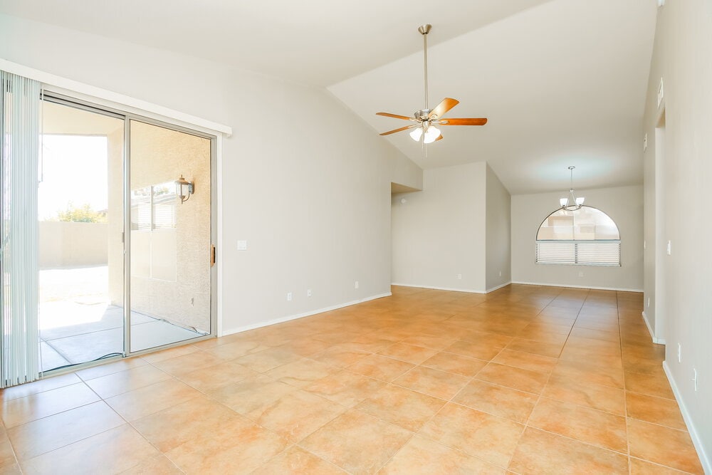 Building Photo - 9909 E Onza Ave