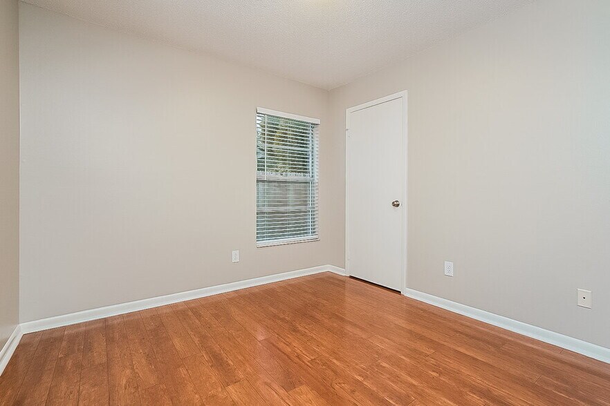 Building Photo - 24734 Silversmith Dr