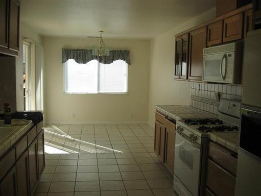 Building Photo - Spacious 3 Bedroom Home In North Chico! Attached Garage and Fenced Backyard PLUS Pet Friendly!