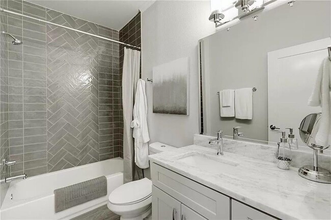 Building Photo - 1217 Eleanor St