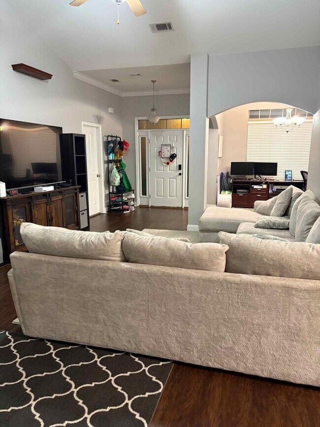 Building Photo - 148 Crab Apple Ave