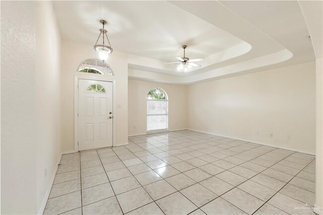 Building Photo - 21 27th