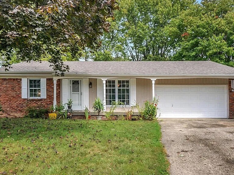 Primary Photo - 8124 Goldenrod Ct