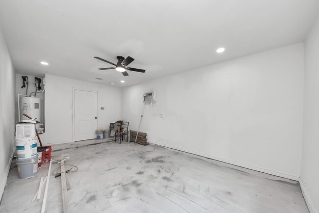 Building Photo - 608 Trinity