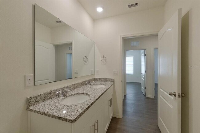 Building Photo - 32016 Katelin Cir