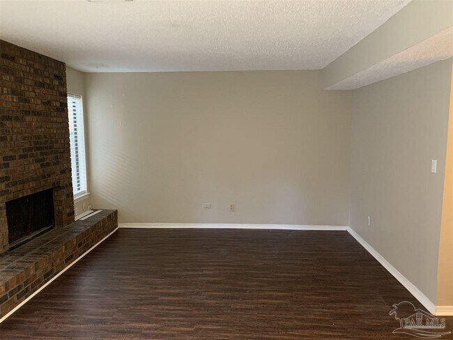 Building Photo - 7226 Dogwood Terrace Dr