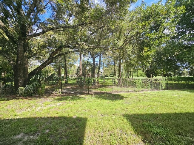 Primary Photo - 7925 Fairview Dr