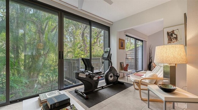 Building Photo - 1621 Clower Creek Dr