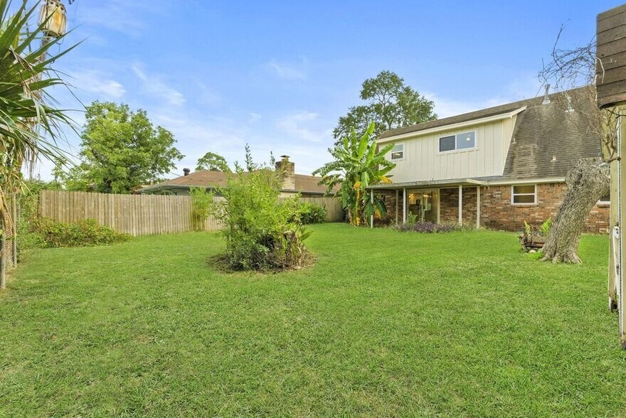 Building Photo - 1422 Delabrook Ct