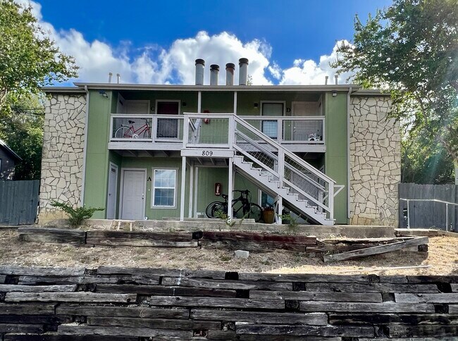 Primary Photo - 809 Bracewood Cir