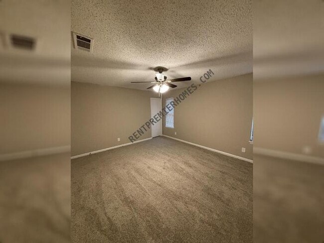 Building Photo - 322 E Lee Ave