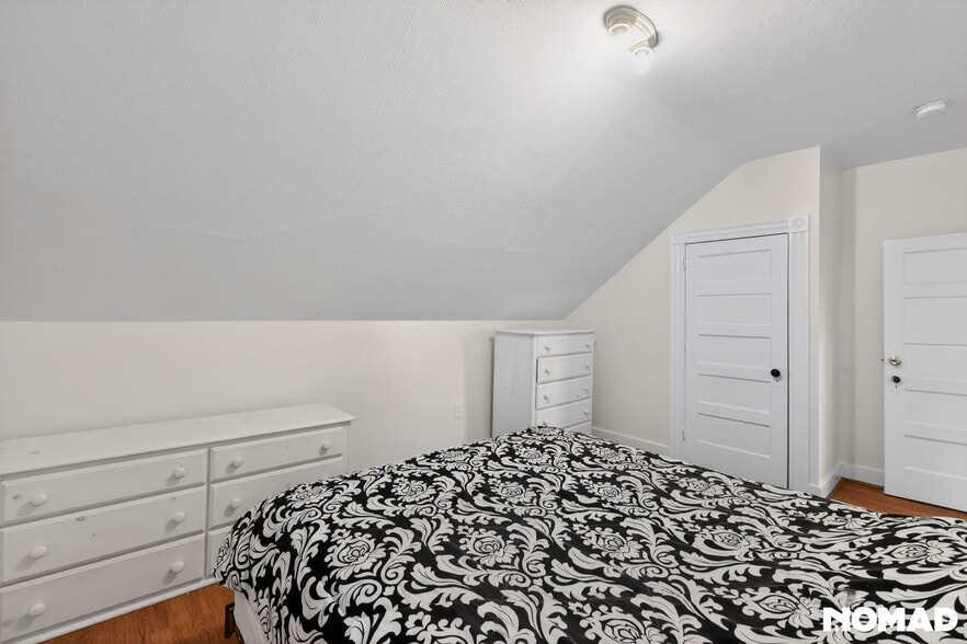 Building Photo - 21 Hall Ave