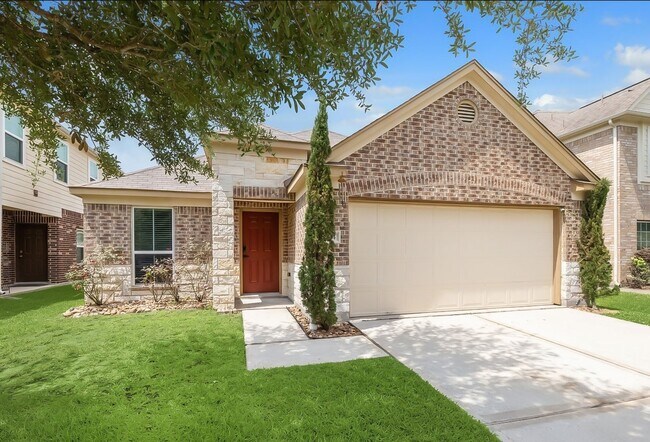 Building Photo - 2615 Magnolia Fair Way