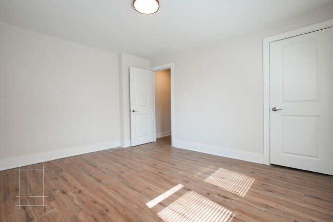 Building Photo - 1257 N 6th St