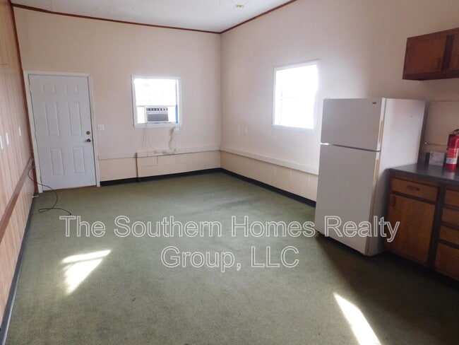 Building Photo - 2427 US-411