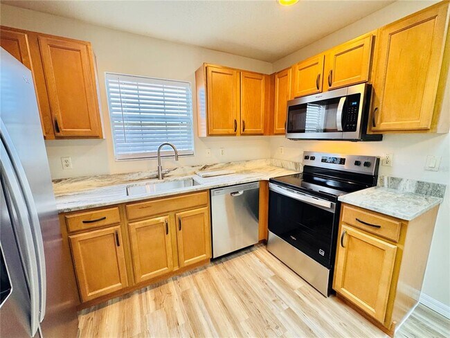 Building Photo - 14408 Clarkson Dr