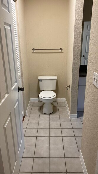 Master Bath - 6304 Raleigh St