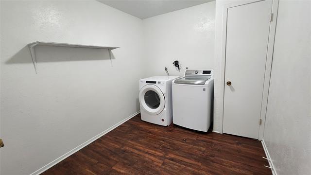 Building Photo - 520 Sweetbriar Dr
